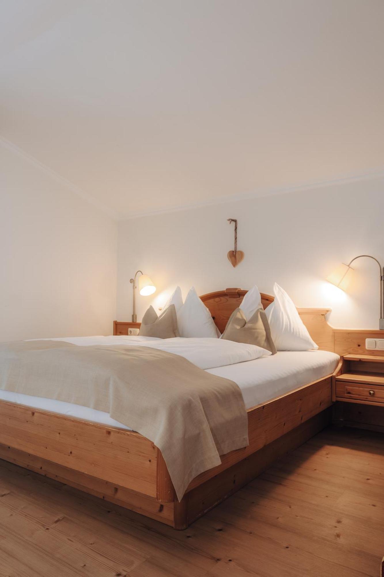 Hotel Krone غروسارل المظهر الخارجي الصورة