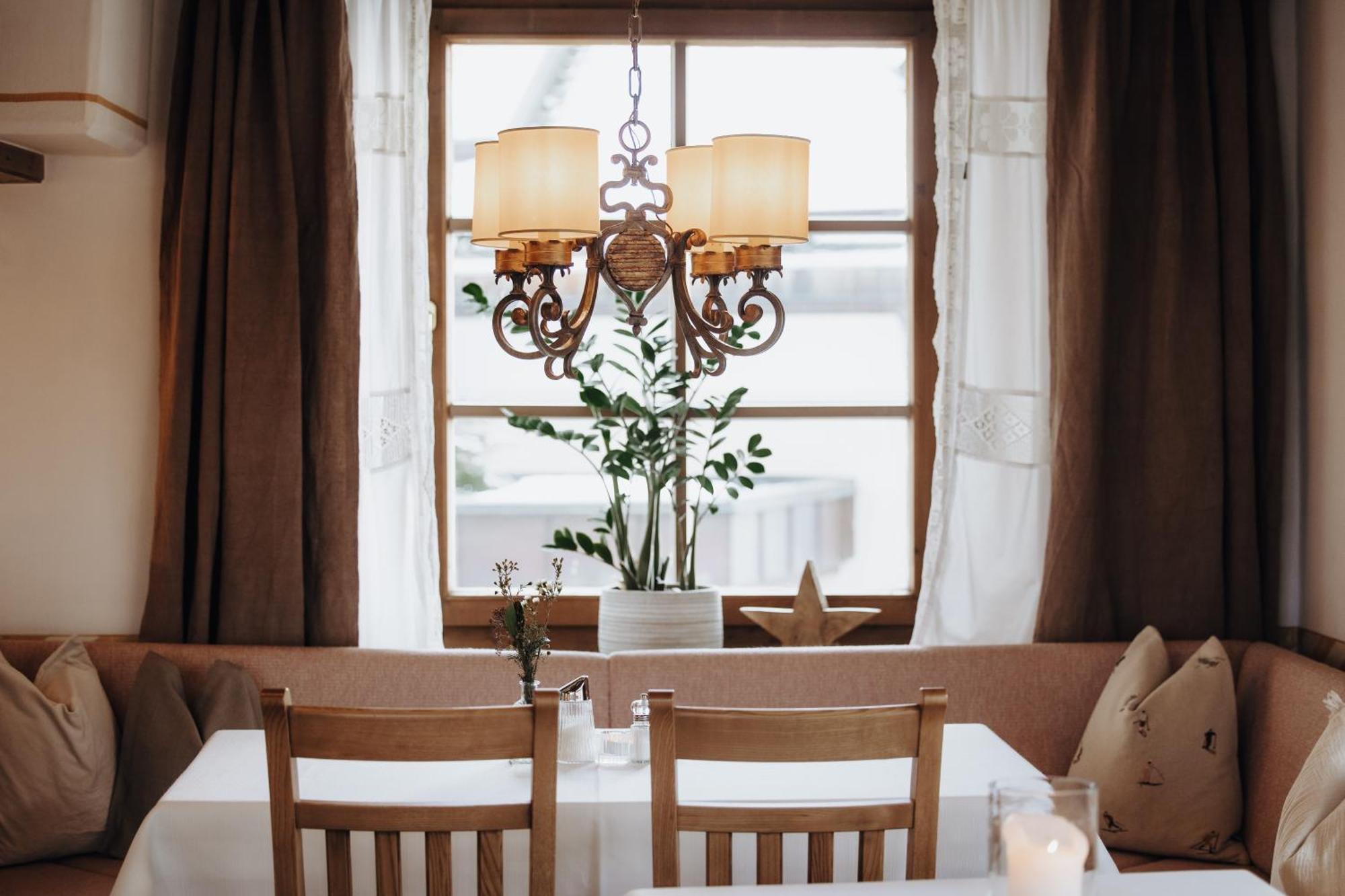 Hotel Krone غروسارل المظهر الخارجي الصورة